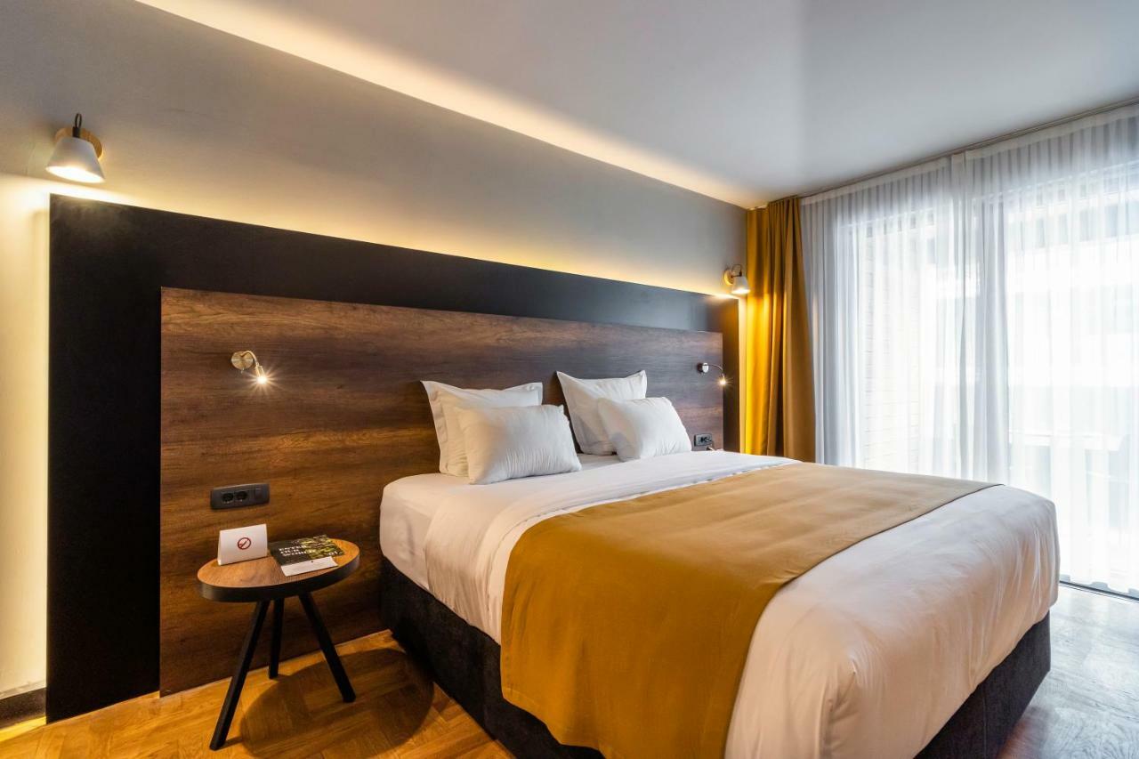 Next Door Park Hotel Skopje Ngoại thất bức ảnh